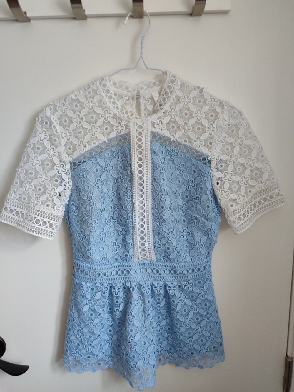 Ever New Baby Blue & White lace Peplum Blouse Top Size 2